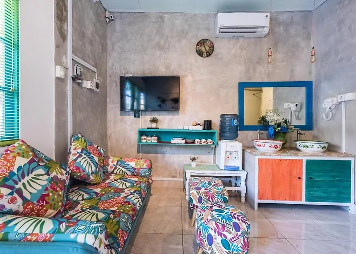Hostel Write *